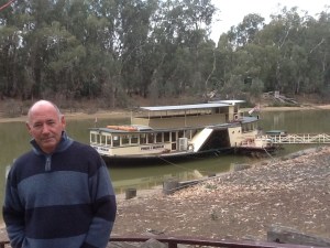 Paddle steamer from yester year